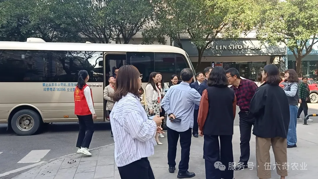 区领导莅临逸根居家养老视察指导：点赞智慧养老新模式，共筑舌尖上的安全防线